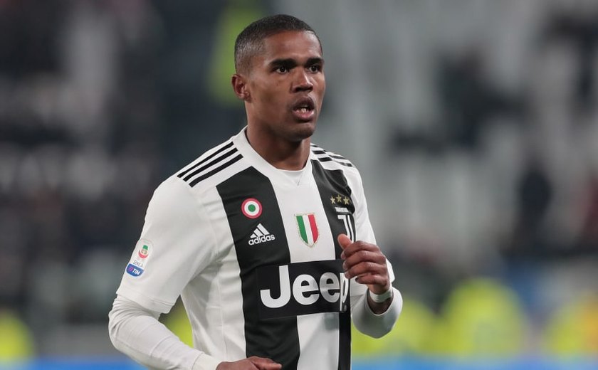 Juventus confirma empréstimo de Douglas Costa ao Grêmio até junho de 2022