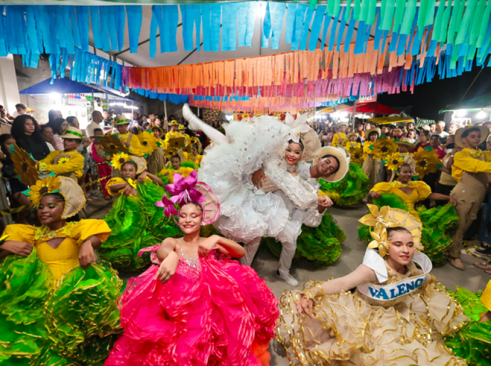Campo Alegre: apresentações de quadrilhas e shows de forró no Bairro Pimenteira marcam a abertura da Caravana do Forró 2025