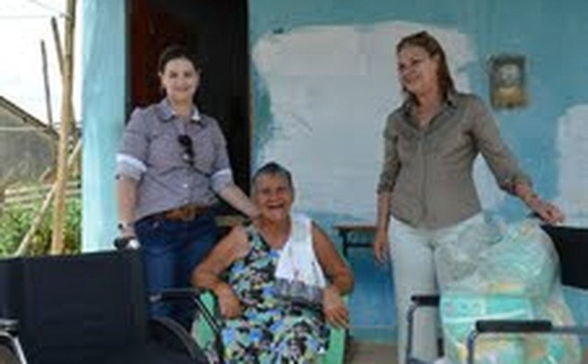 Prefeitura da Barra de Santo Antônio realiza entrega de cadeiras de rodas