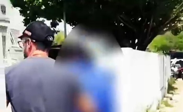 Polícia Civil prende homem por estupro de vulnerável de três crianças em Carneiros-AL Polícia Civil prende homem por estupro de vulnerável de três crianças em Carneiros-AL