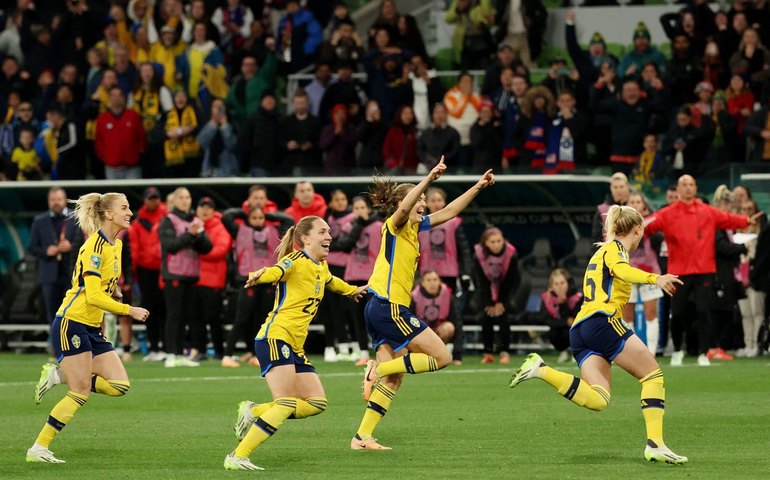 Suécia vence EUA nas penalidades máximas para chegar às quartas