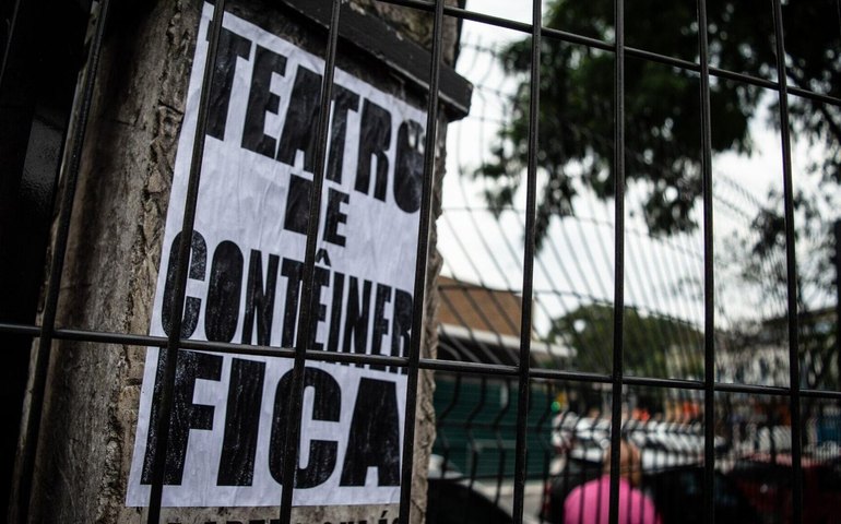 Teatro de Contêiner denuncia violência e 'interesse do capital' em ação de reintegração em SP
