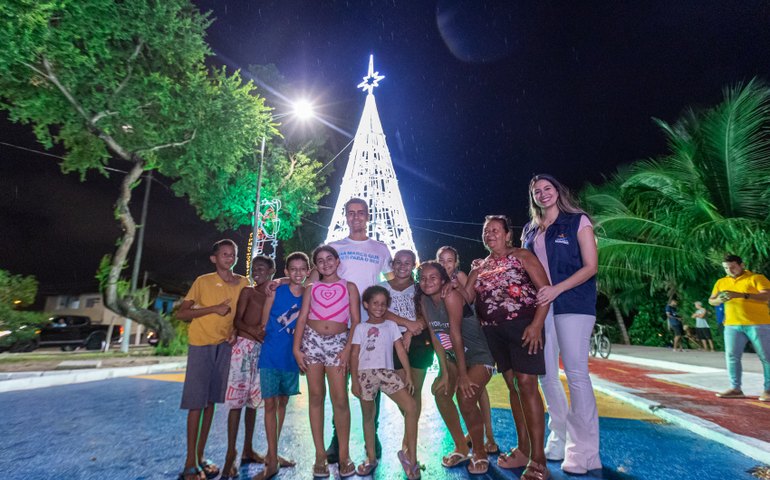 Prefeito JHC garante nova iluminação de LED no Vergel e na orla marítima