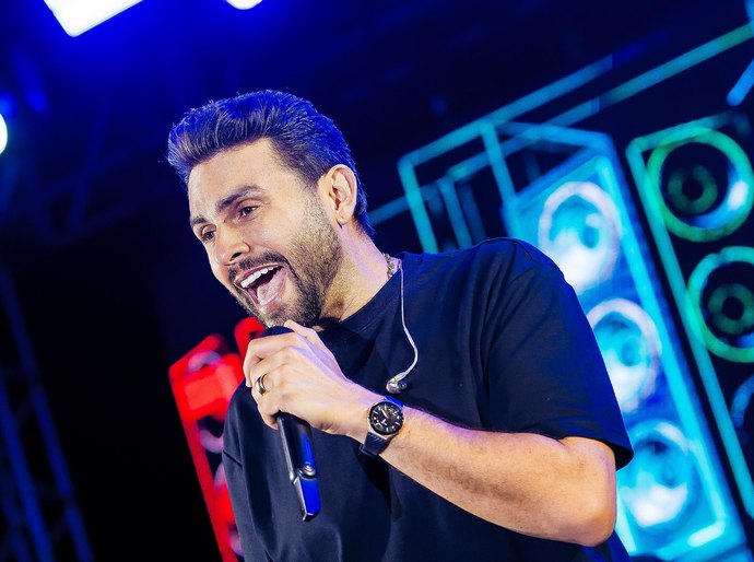 Mano Walter lança novo álbum “Verão & Waquejada”, com regravações e músicas inéditas