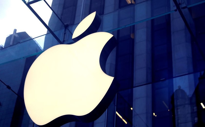 Warren Buffett elogia a Apple, após reduzir sua participação na empresa