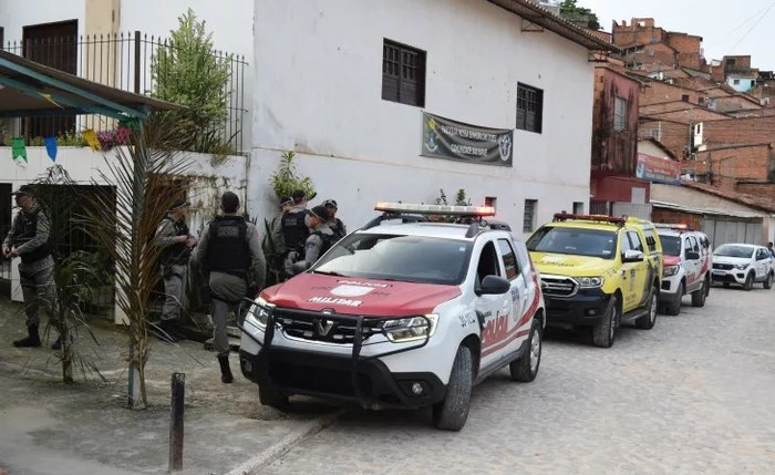 Polícia localizou o casal sequestrado na Grota do Rafael, no Jacintinho