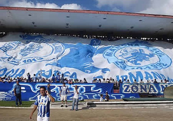 FAF bane Mancha Azul dos estádios por 180 dias