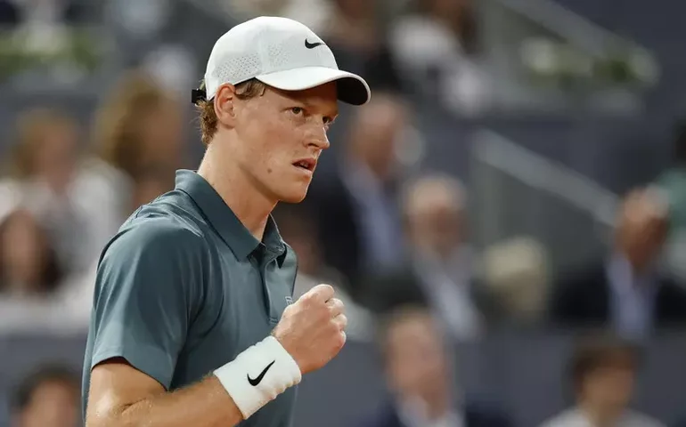 Sinner derrota sensação Jodar, algoz de Fonseca, e avança em Madri