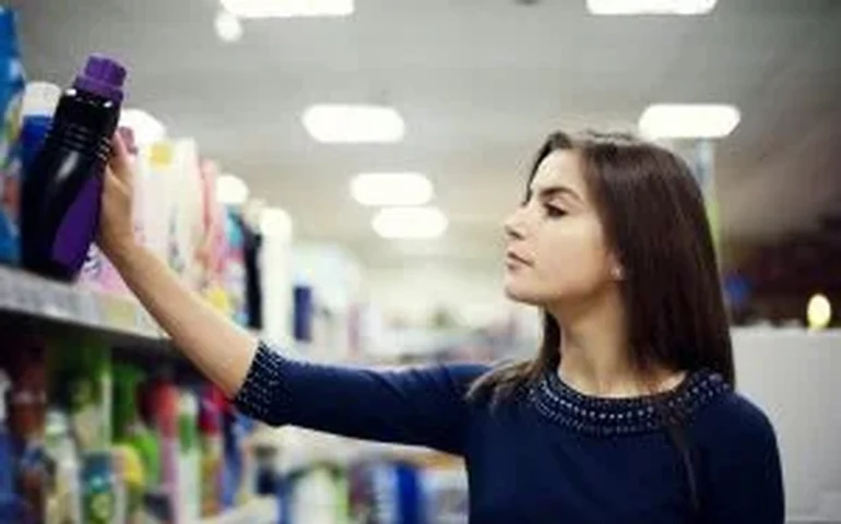 Educação do consumidor se torna diferencial competitivo e impulsiona vendas no varejo de limpeza