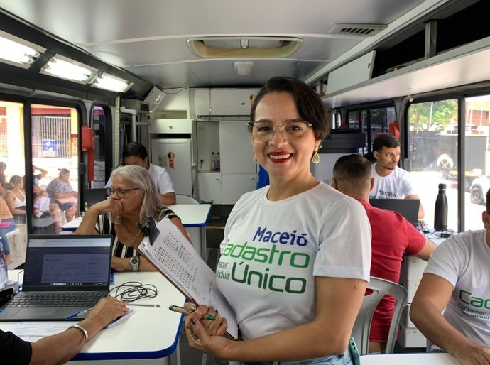 Moradores do Clima Bom são beneficiados com serviços do Cadastro Único
