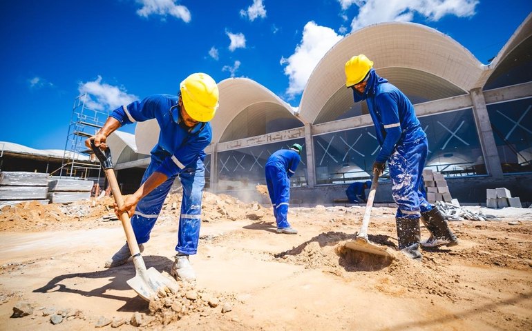 JHC acompanha obras do novo Mercado da Produção e ressalta revitalização histórica