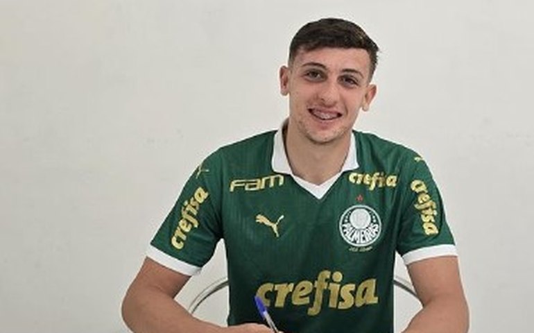Palmeiras assina 1º contrato profissional de jovem zagueiro e coloca multa de R$ 600 milhões
