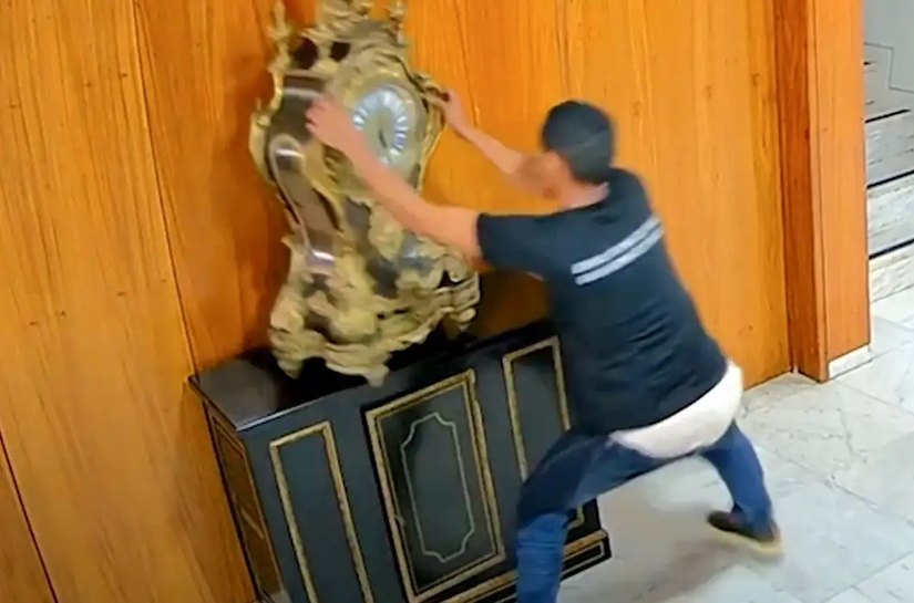 Moraes manda prender homem que quebrou relógio histórico do Planalto