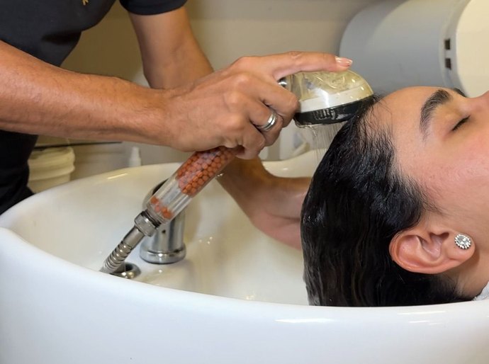 Clima seco do outono intensifica problemas na pele e no cabelo