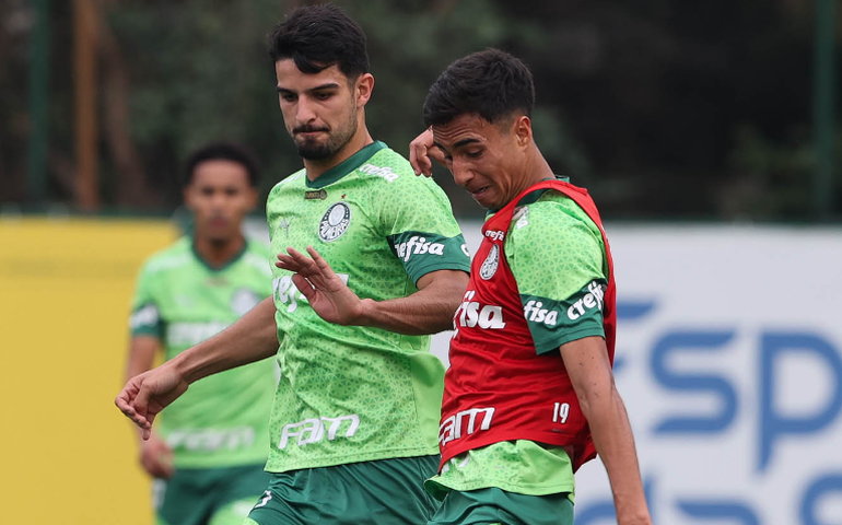 Palmeiras treina posicionamento e finalização após 2 dias de folga em calendário mais leve