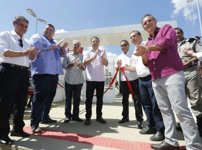 Governador Renan Filho entrega o primeiro Cisp do Vale do Paraíba
