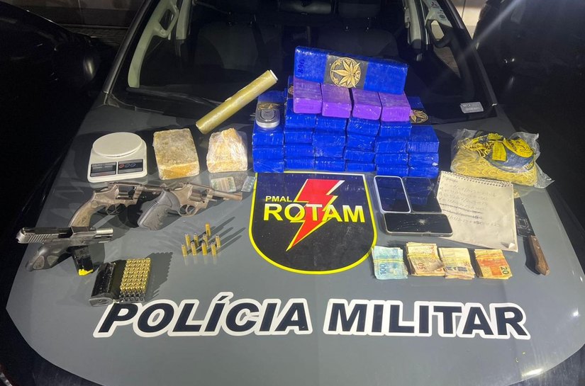 Batalhão de Rotam apreende mais de 20 kg de drogas e três armas de fogo na Santa Lúcia