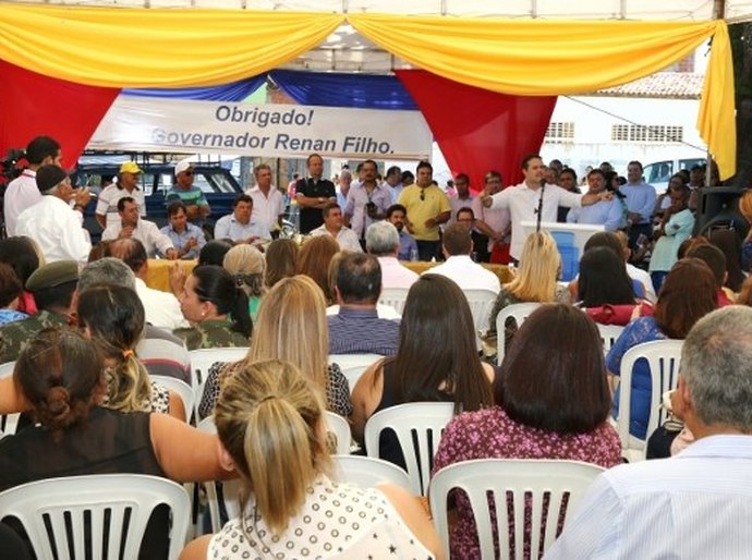 Palmeira: Governador participa de inauguração de pavimentação asfáltica