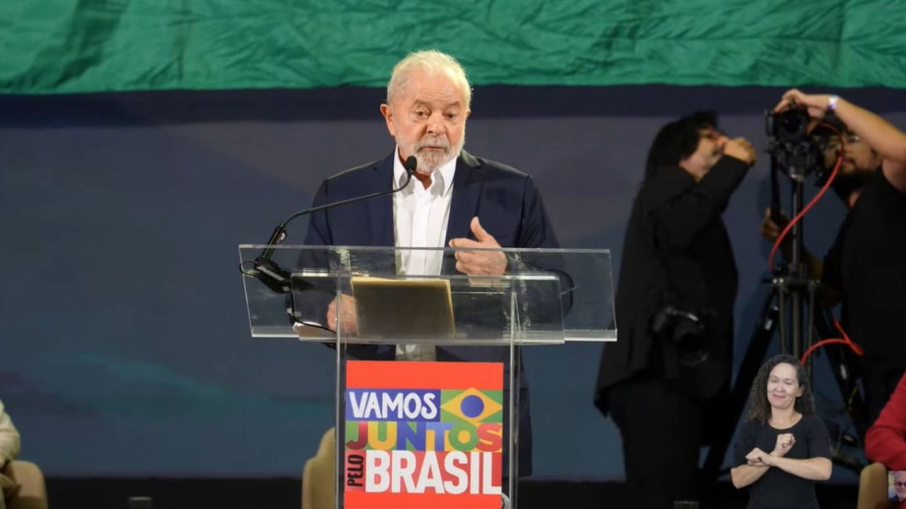 Lula: Brasil precisa retomar protagonismo internacional