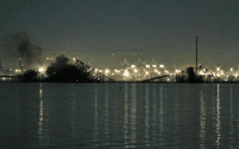 Vídeo: Ponte desaba após colisão de navio em Baltimore