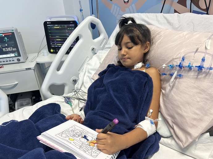 Criança supera doença cardíaca congênita após cirurgia no Hospital do Coração Alagoano