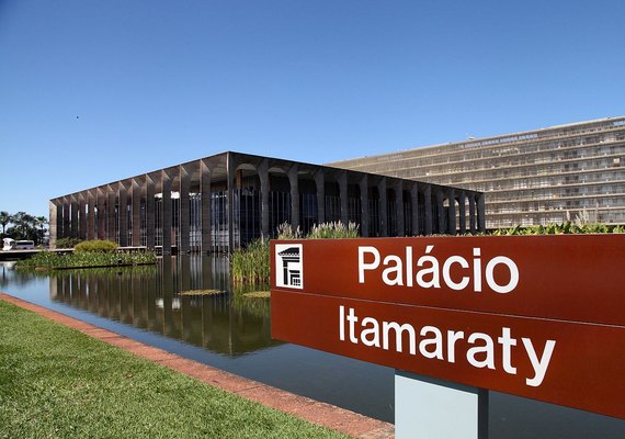 Itamaraty faz ofensiva no exterior para conter pressão diante de assassinato