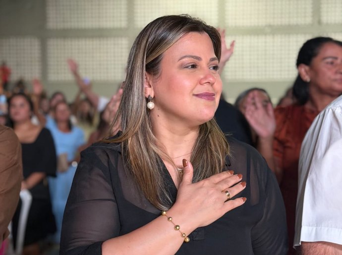 Samyra do Basto manifesta apoio a estudantes da Uncisal e defende permanência de alunos beneficiados por lei estadual