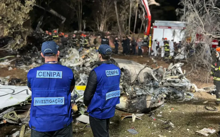 Perda de consciência e múltiplas lesões: como o corpo humano reage à queda de uma aeronave? Entenda