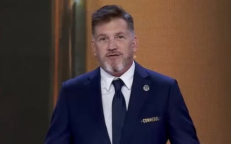 Alejandro Domínguez é reeleito presidente da Conmebol após manobra e ficará no poder até 2031