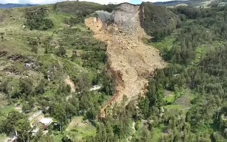 Deslizamento mata 670 em Papua-Nova Guiné