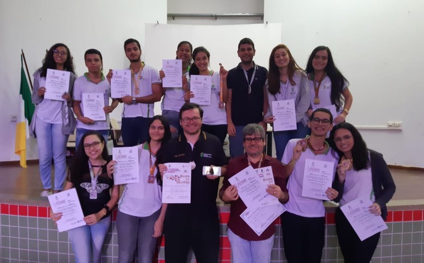 Olimpíada Alagoana de Química: 15 alunos do campus Palmeira recebem premiações