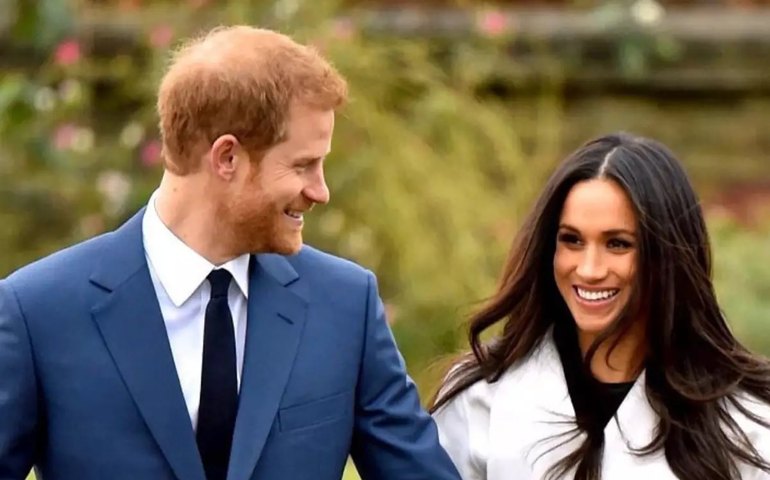 Biografia traz nomes de membros da família real envolvidos em racismo contra filho de Harry e Meghan