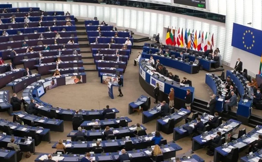 Parlamento da UE dá às empresas um ano extra para cumprir com lei de desmatamento