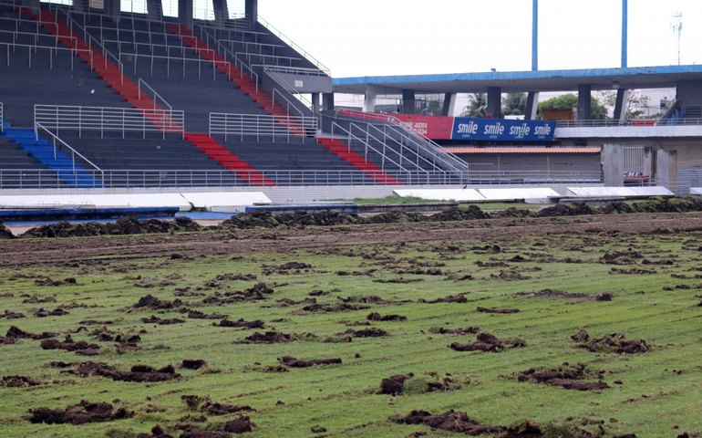 Selaj inicia obras de instalação de nova drenagem, irrigação e gramado do Rei Pelé