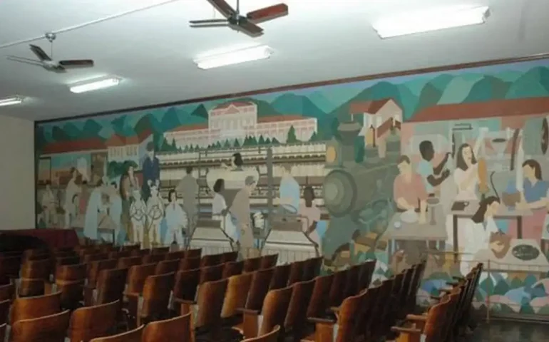 MPF acompanha restauração de painel da artista Djanira em Petrópolis