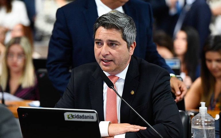 CCJ aprova parcelamento de dívidas e limite para precatórios de municípios