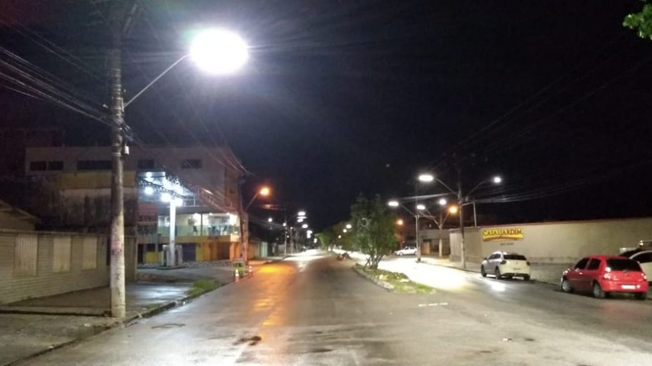 Prefeitura instala mais de 200 luminárias de LED nas imediações do HGE
