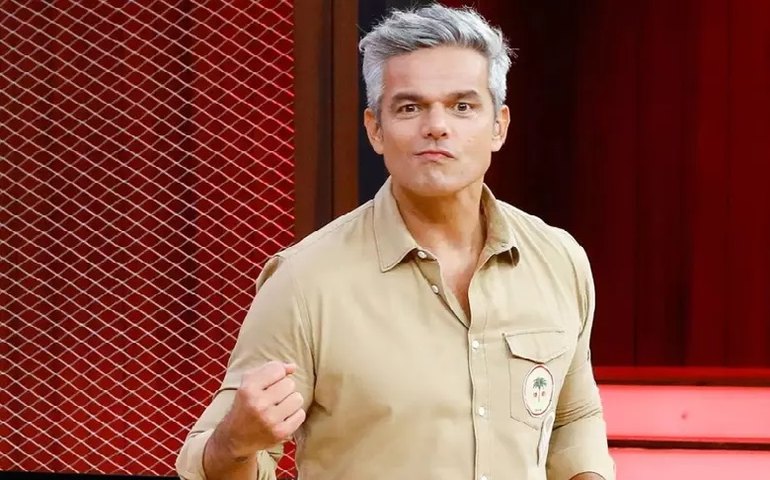 Otaviano Costa explica que não foi demitido do SBT: Assinei contrato de 3 meses