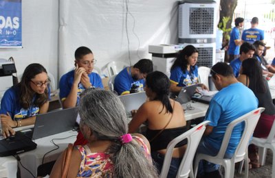 Procon na Rua leva atendimento e orientação aos consumidores de Satuba