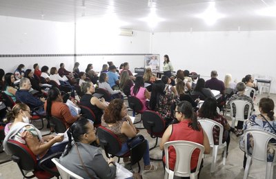 Integrantes da comissão eleitoral alinham estratégias para eleições de diretores escolares