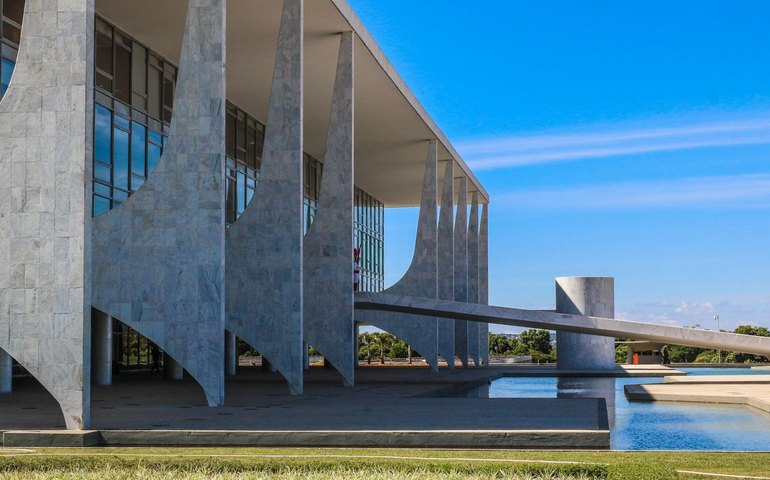 Lei que renegocia as dívidas dos estados é sancionada com vetos