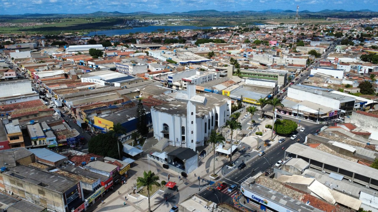 Arapiraca abre inscrições para concurso com 392 vagas na área da Educação