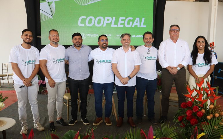 Unicafes-AL apresenta Cooplegal durante Café com Cooperativismo