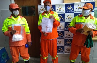 Maceió: crianças homenageiam garis por trabalho durante pandemia