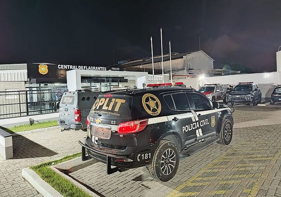 Homem é Levado à Delegacia após Denúncia de Furto de Motocicleta