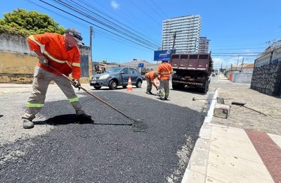 Operação Tapa-Buraco alcança cerca de 37 bairros por mês e reforça manutenção viária em Maceió