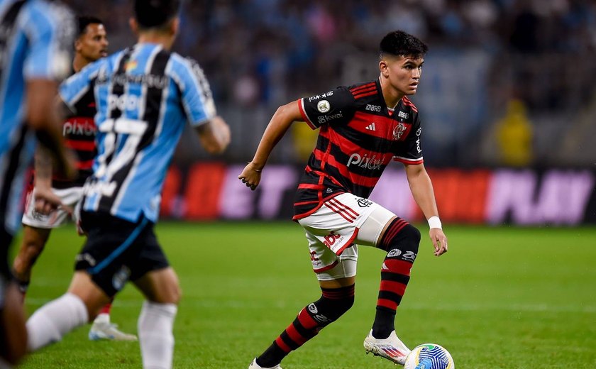 Com um a mais, Grêmio supera reservas do Flamengo e reage no Brasileirão