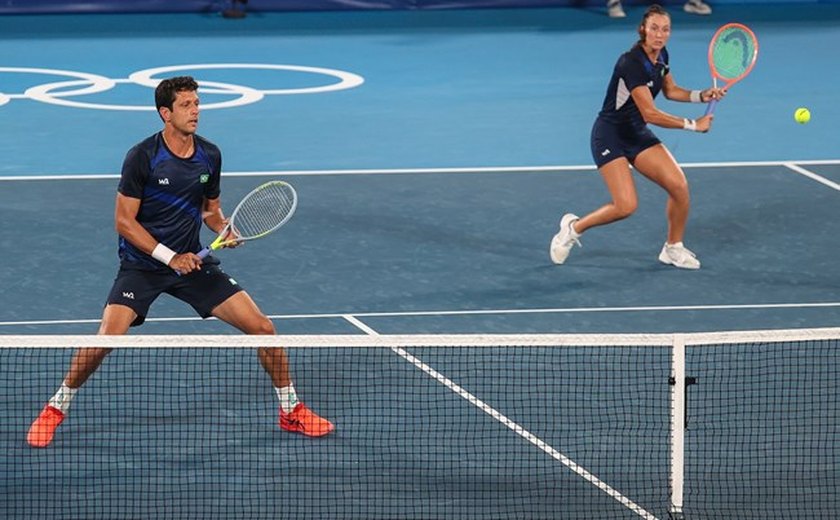 Djokovic e Stojanovic eliminam Melo e Stefani no torneio de tênis em Tóquio