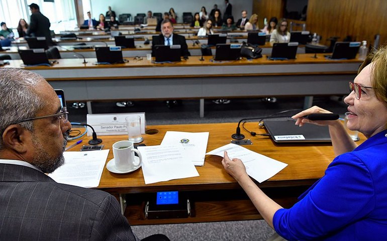 CDH aprova revogação de artigo da reforma trabalhista sobre dispensa de trabalhador