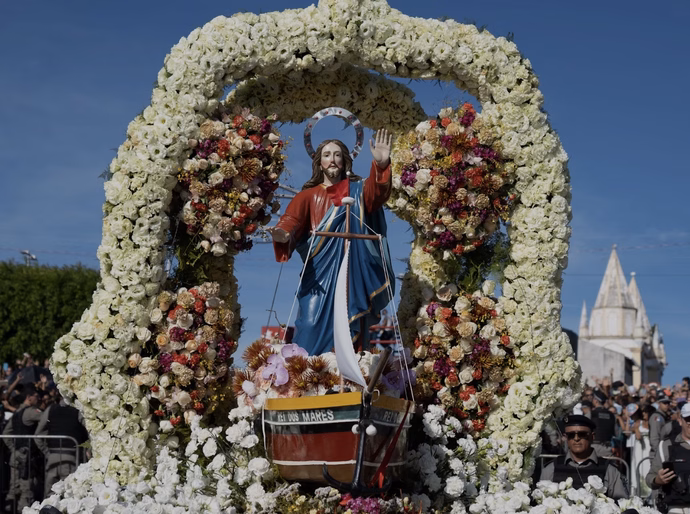 Prefeitura de Penedo transmite ao vivo a procissão terrestre, fluvial e a missa de encerramento do Bom Jesus 2026